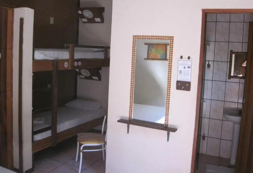 スタンダード4人部屋, Maresias Hostel & Suites