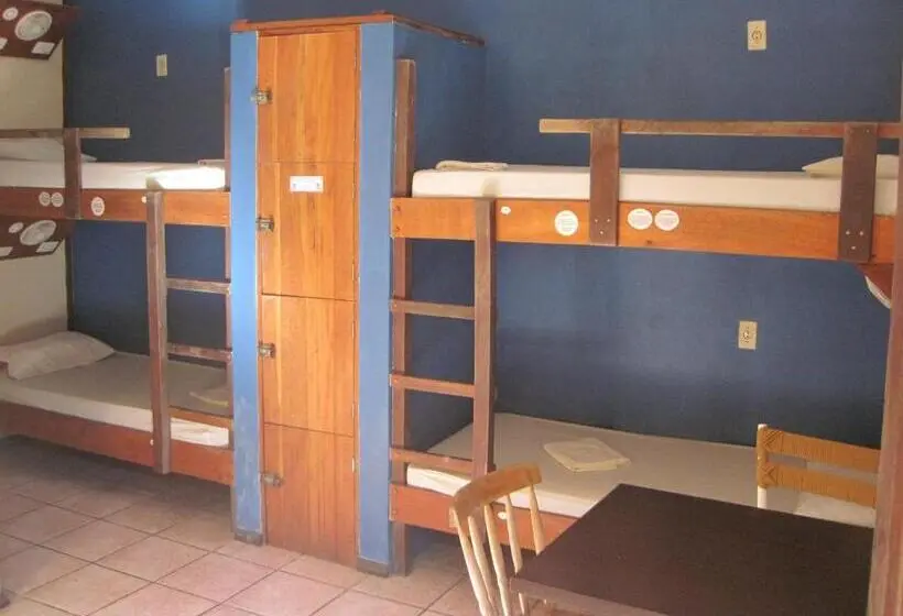 スタンダード4人部屋, Maresias Hostel & Suites