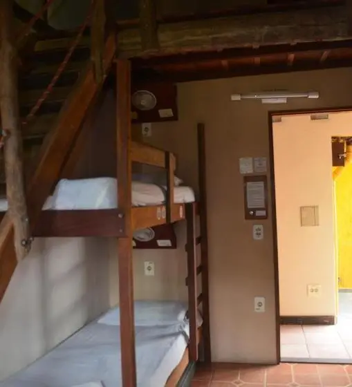 ルームシェアのワンベッド, Maresias Hostel & Suites
