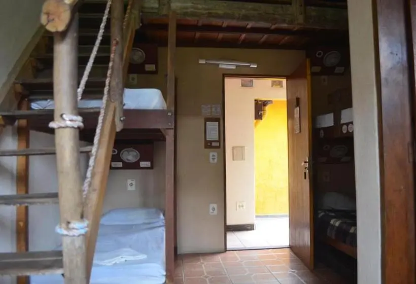ルームシェアのワンベッド, Maresias Hostel & Suites