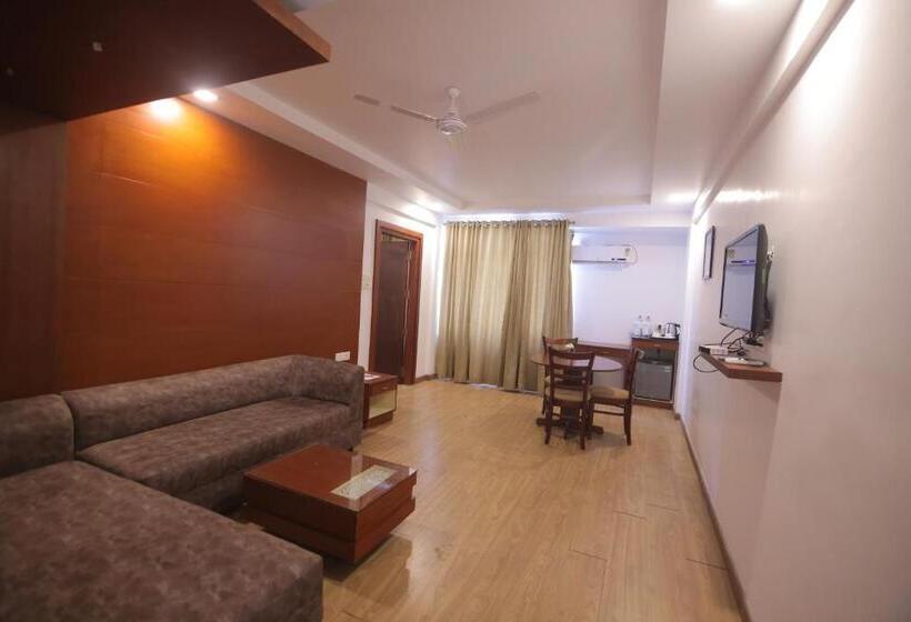 Полулюкс, Nakshatra Emerald