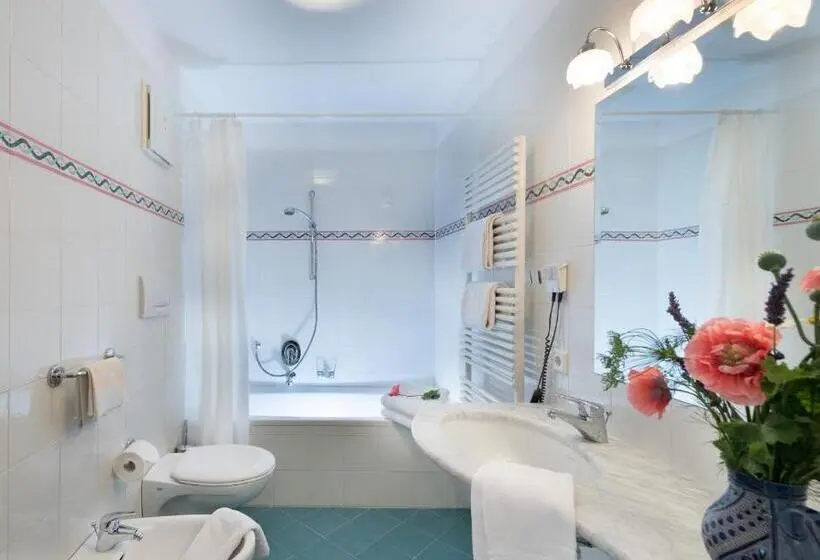 Deluxe-huone Parveke, & Appartements Perwanger