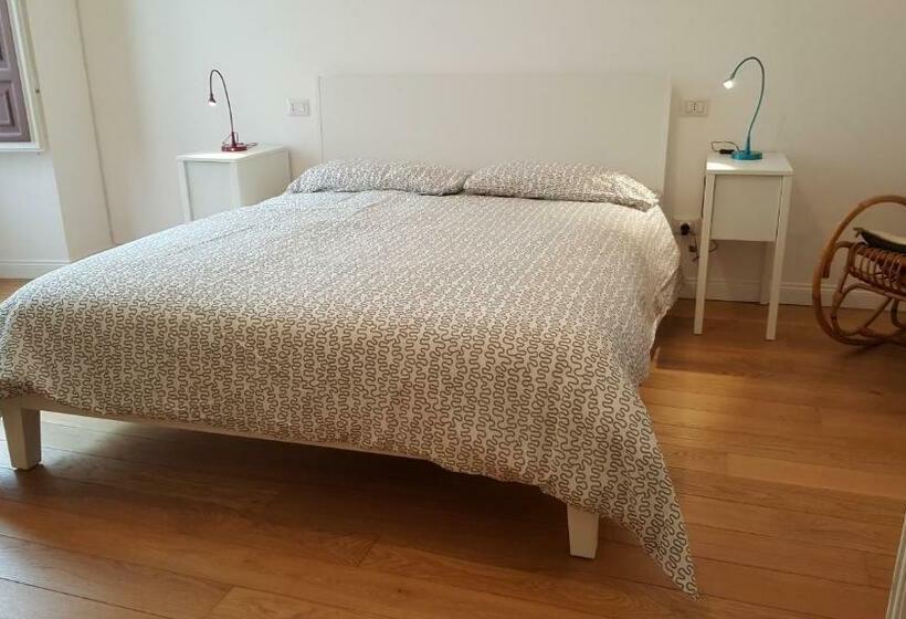 Номер Стандарт, Il Cortile Del Marchese Beccadelli