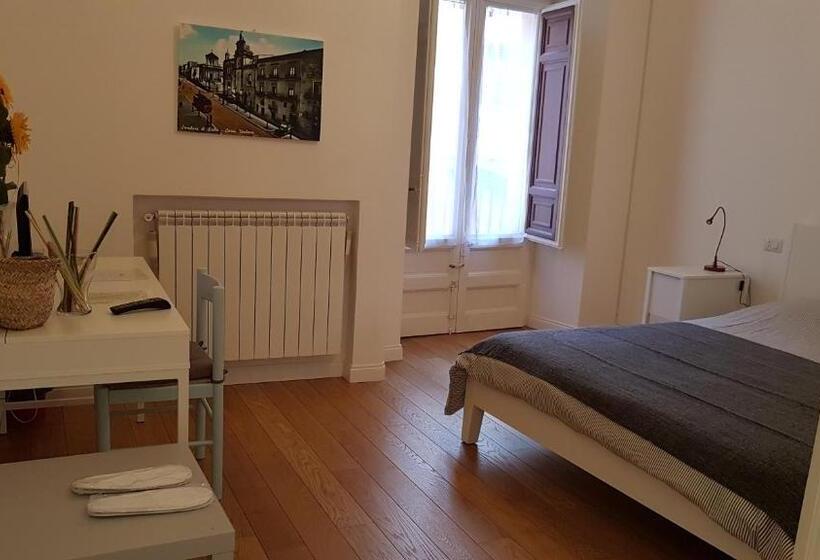 Номер Стандарт, Il Cortile Del Marchese Beccadelli