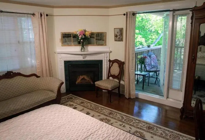 Standard-huone King-vuode, Ivy Manor Inn Village Center