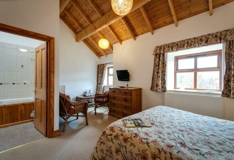Quarto standard, Parr Hall Farm, Eccleston