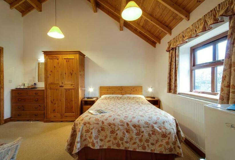 Номер Стандарт, Parr Hall Farm, Eccleston