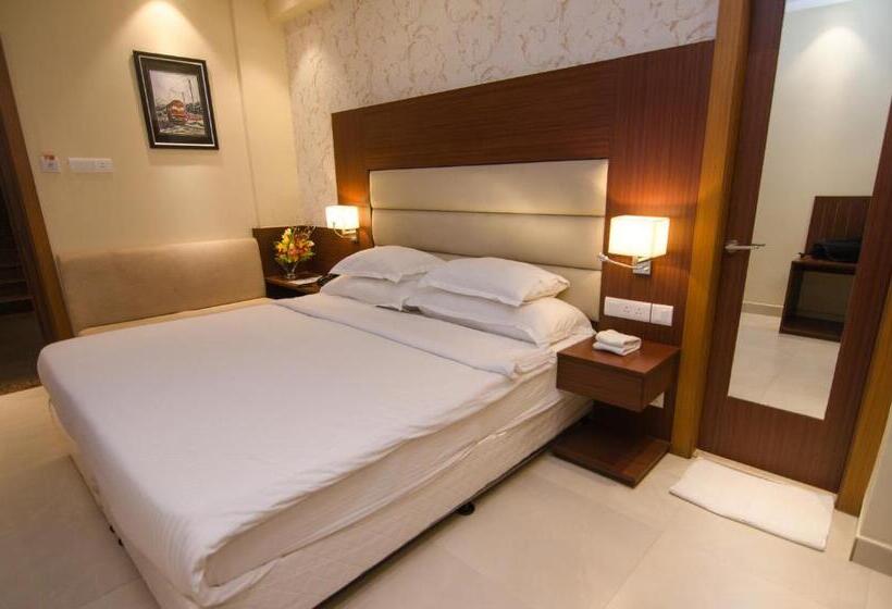 スタンダードスタジオ, Aura