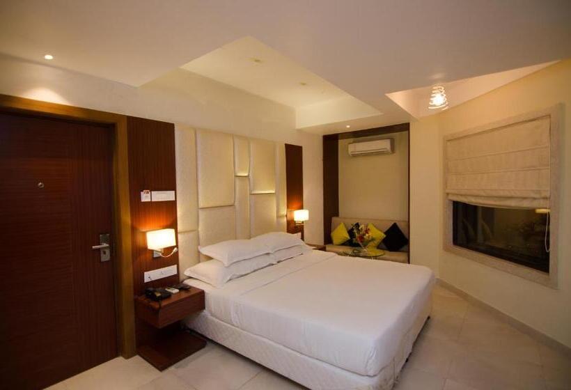 ファミリールーム, Aura