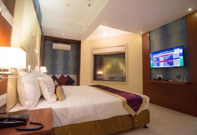 ファミリールーム, Aura