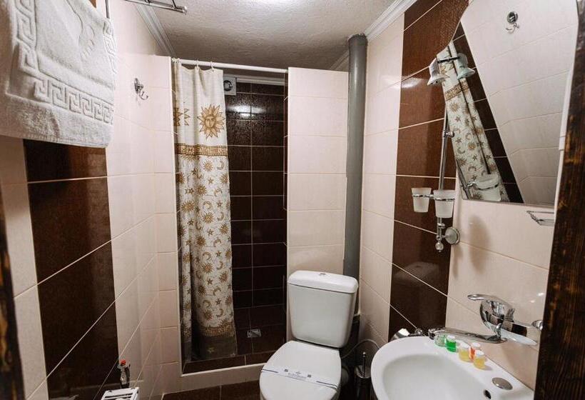 スタンダード４人部屋, Marilen