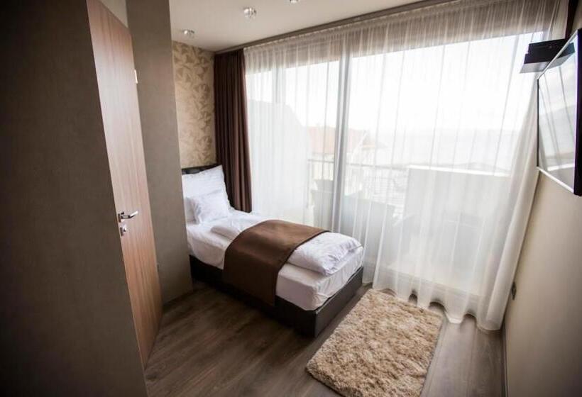 Номер Стандарт Индивидуальный с Балконом, Pole Position Beach