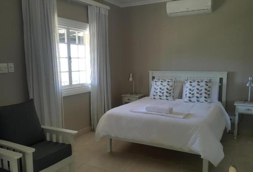 בקתת חדר, The Baths Natural Hot Springs