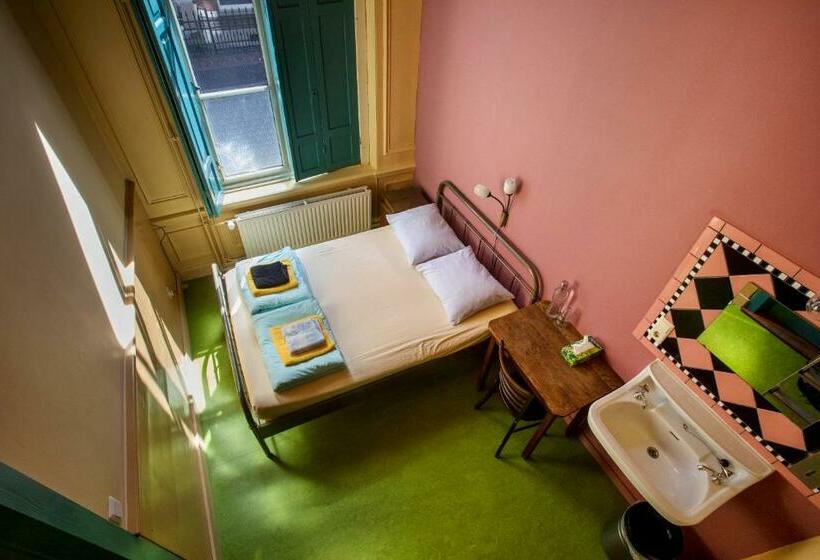 Номер Стандарт, Strowis Hostel