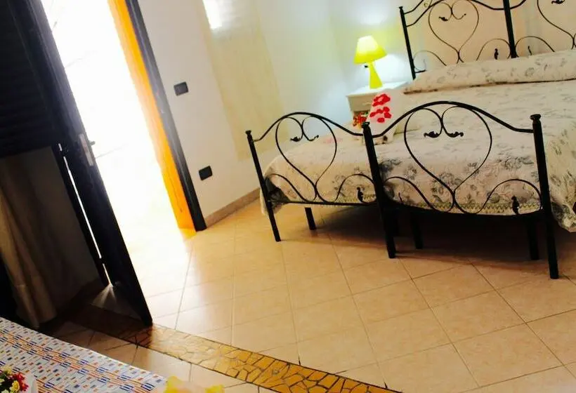 Habitació Triple Estàndard, Amoru Bed & Breakfast