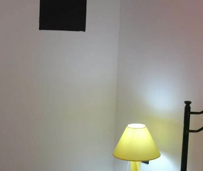 Habitació Triple Estàndard, Amoru Bed & Breakfast