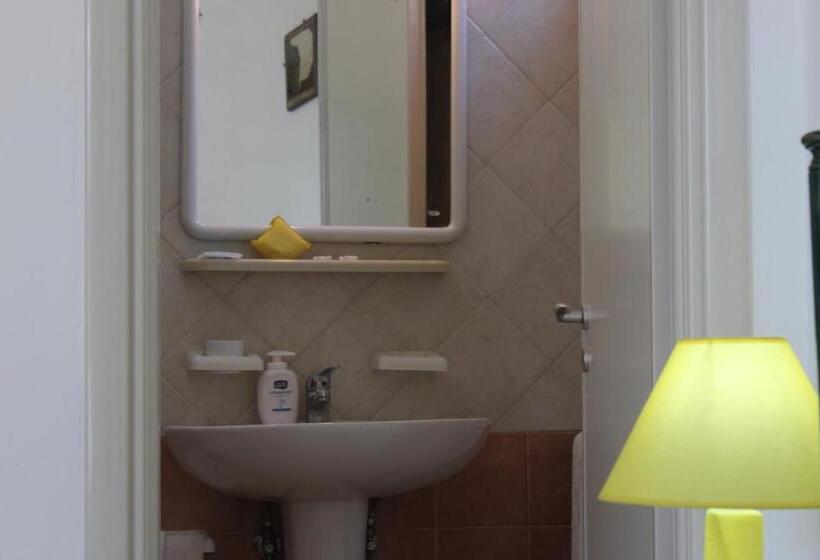 Triple Room Sea View, Amoru Bed & Breakfast