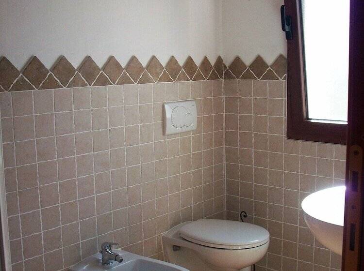 Трехместный Номер Стандарт Вид на Сад, B&b Su Donnigheddu