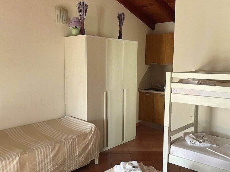 استودیو خانوادگی, B&b Su Donnigheddu