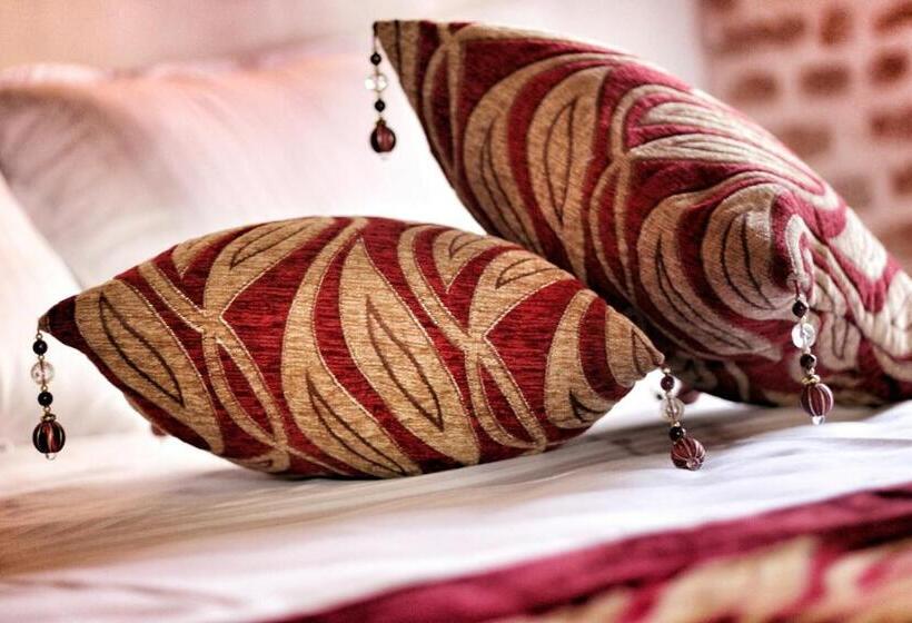 اتاق استاندارد با تخت بزرگ, Boutique Heritage Home