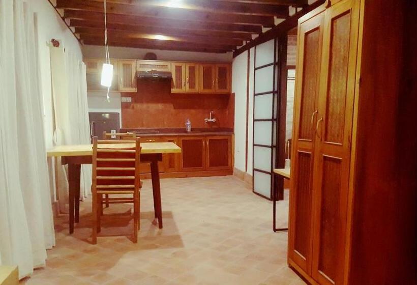 1 Bedroom Penthouse Apartment, Boutique Heritage Home