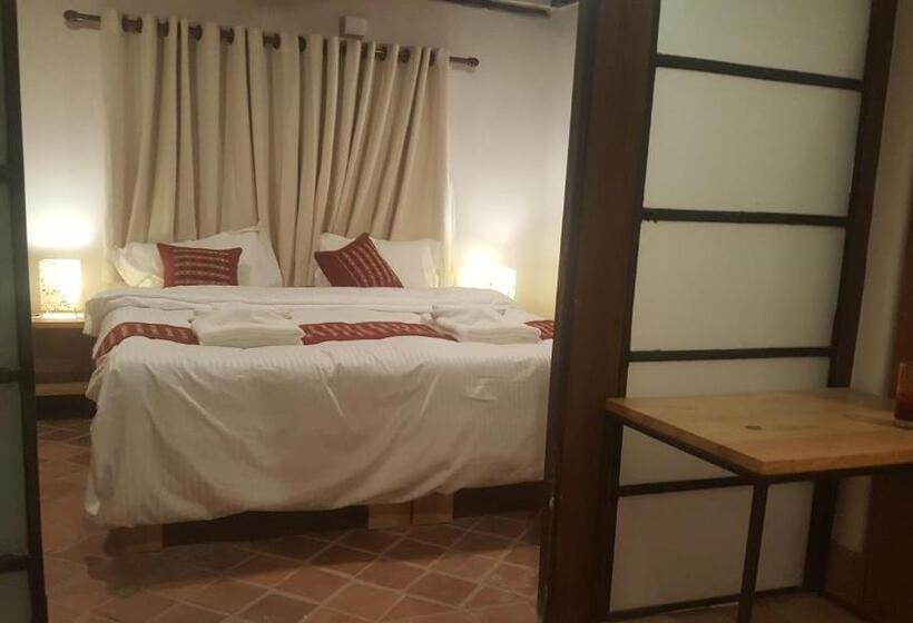 1 Bedroom Penthouse Apartment, Boutique Heritage Home