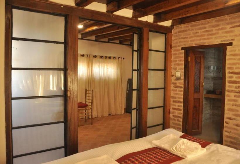 1 Bedroom Penthouse Apartment, Boutique Heritage Home
