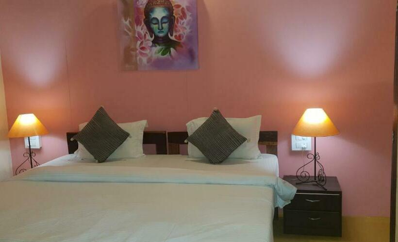 חדר דלוקס לשלושה, Shiva Cottages