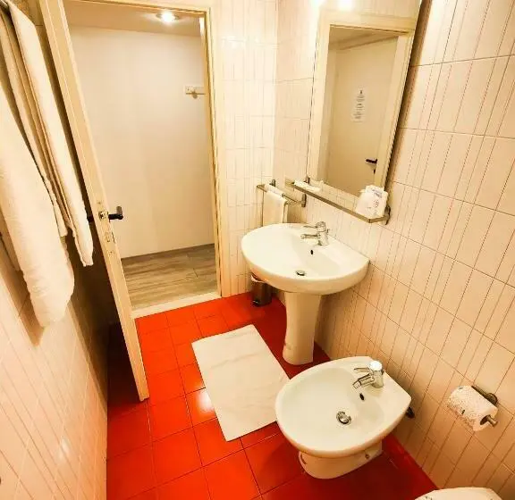 اتاق استاندارد, Albergo B&b Tenesi