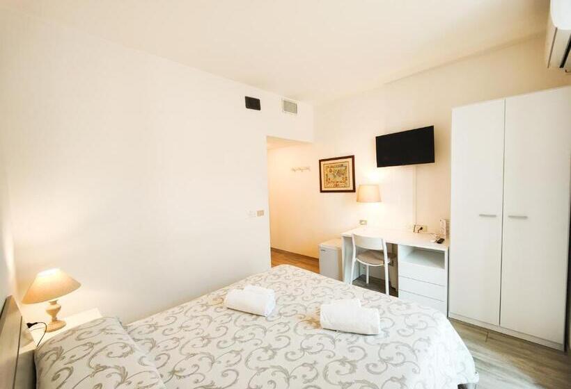 スタンダードルーム, Albergo B&b Tenesi