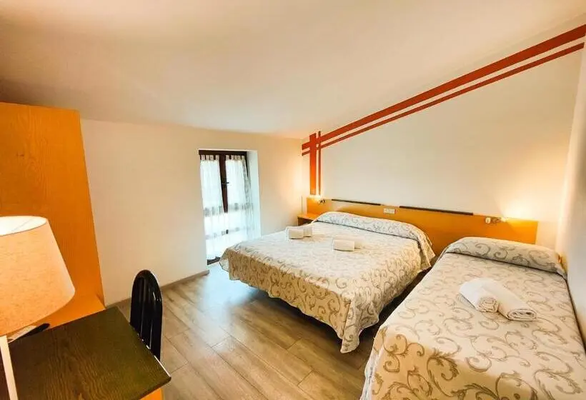 اتاق استاندارد سه نفره, Albergo B&b Tenesi