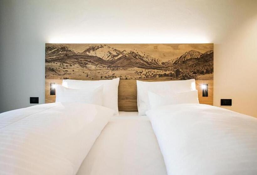 غرفة سوبيريور عائلية, Condor