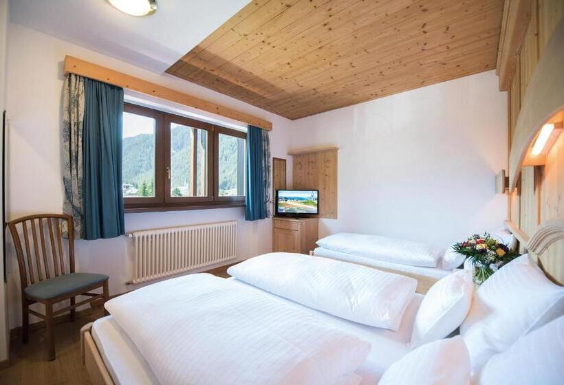 غرفة عائلية كلاسيكية, Condor