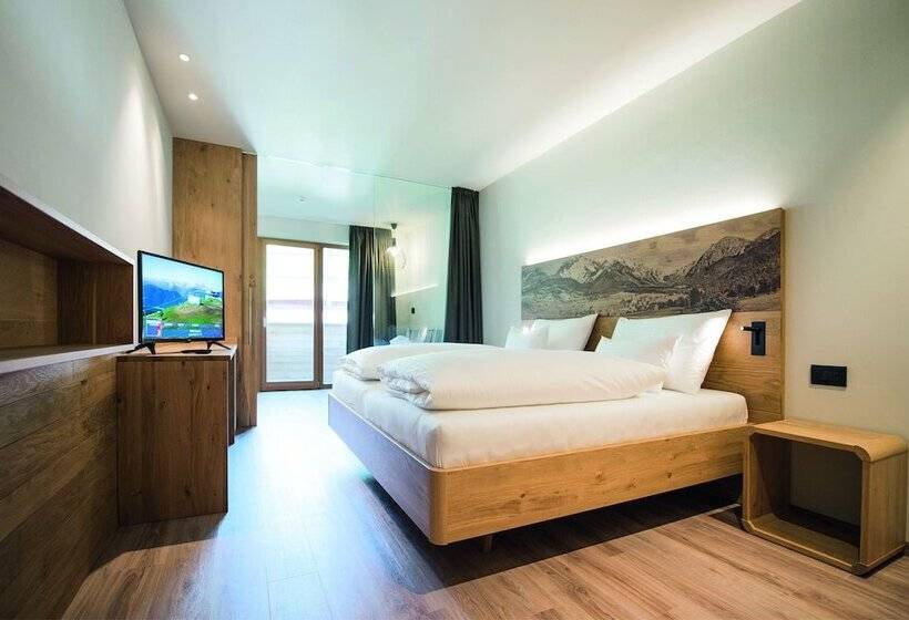 غرفة سوبيريور رباعية, Condor