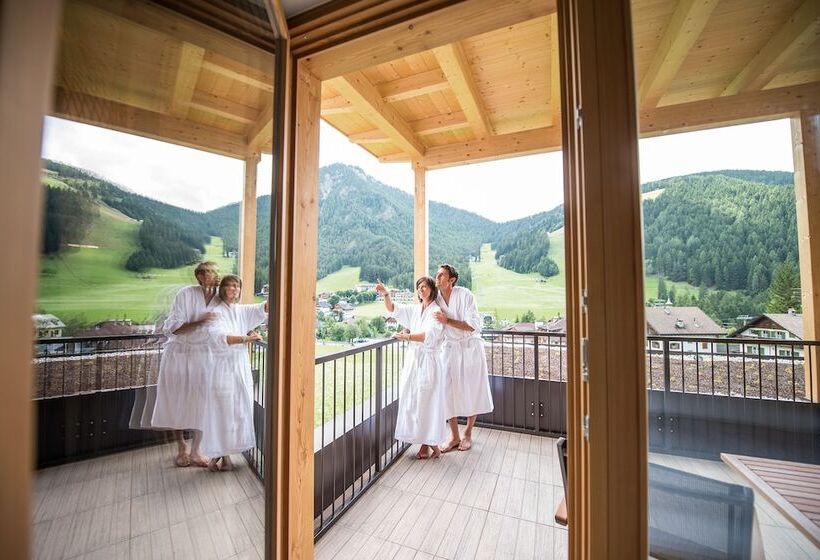 غرفة سوبيريور رباعية, Condor