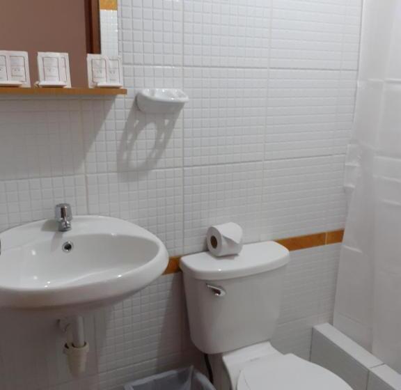 اتاق لوکس, Explorer Deluxe