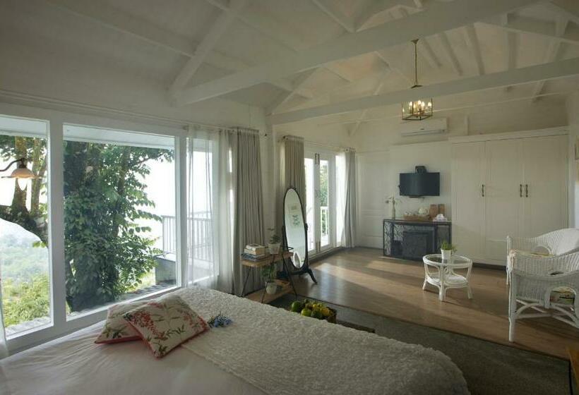 キャビン, Hills & Hues