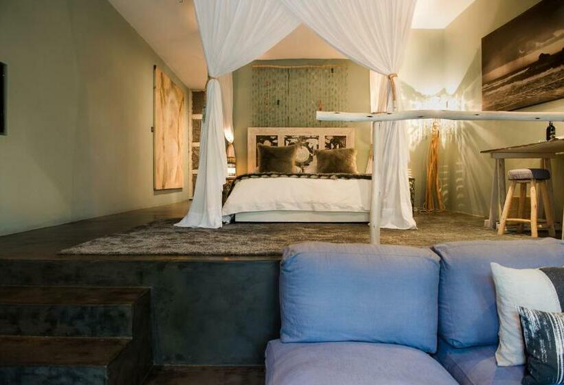 اتاق استاندارد با چشمانداز باغ, Latitude 13 Degrees