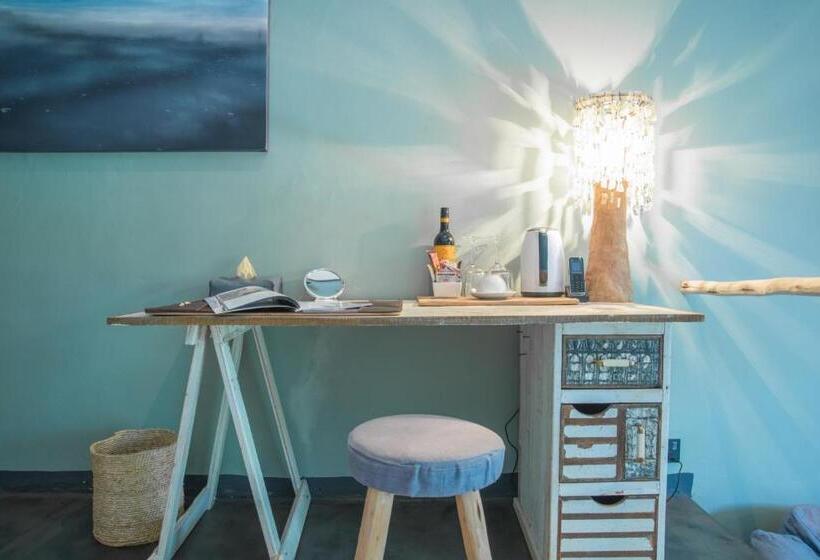 اتاق استاندارد با چشمانداز باغ, Latitude 13 Degrees