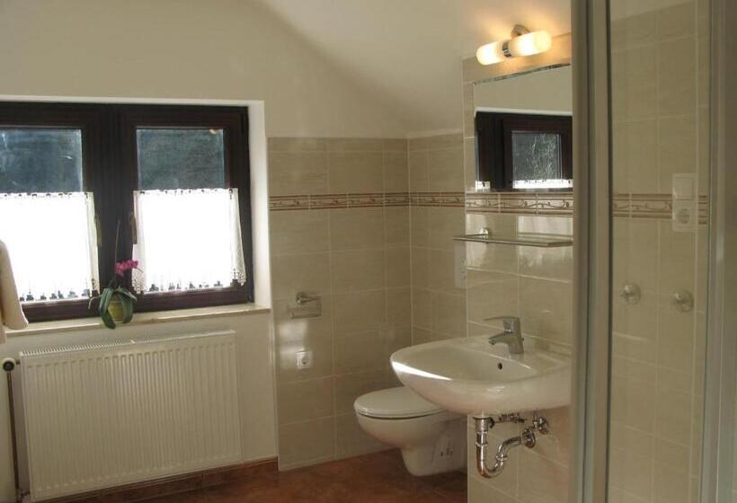 חדר סטנדרט, Waldhäusel