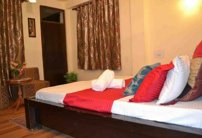 Camera Standard, Sparsh Resort