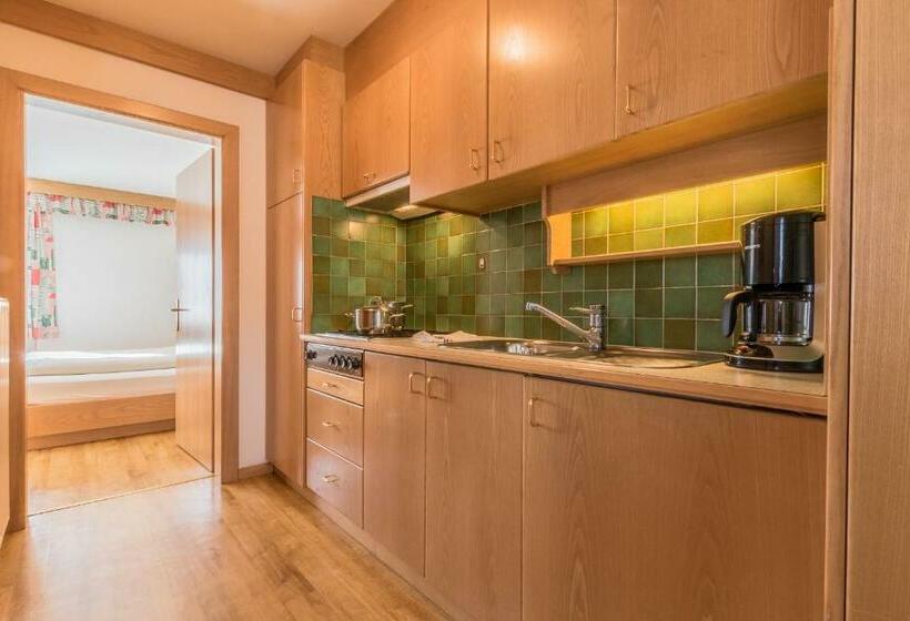 شقة غرفة واحدة ذات إطلالة, Tlisüra