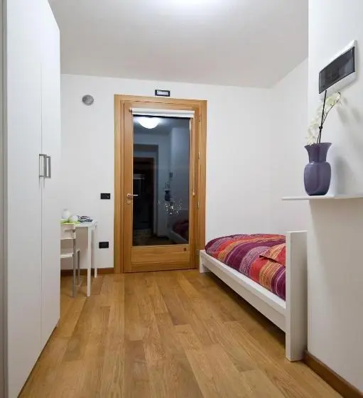 Yhden Hengen Huone Puutarhanäkymä, La Casa Di Linda