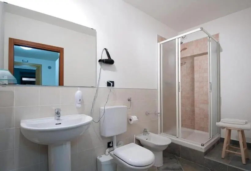 Yhden Hengen Huone Puutarhanäkymä, La Casa Di Linda