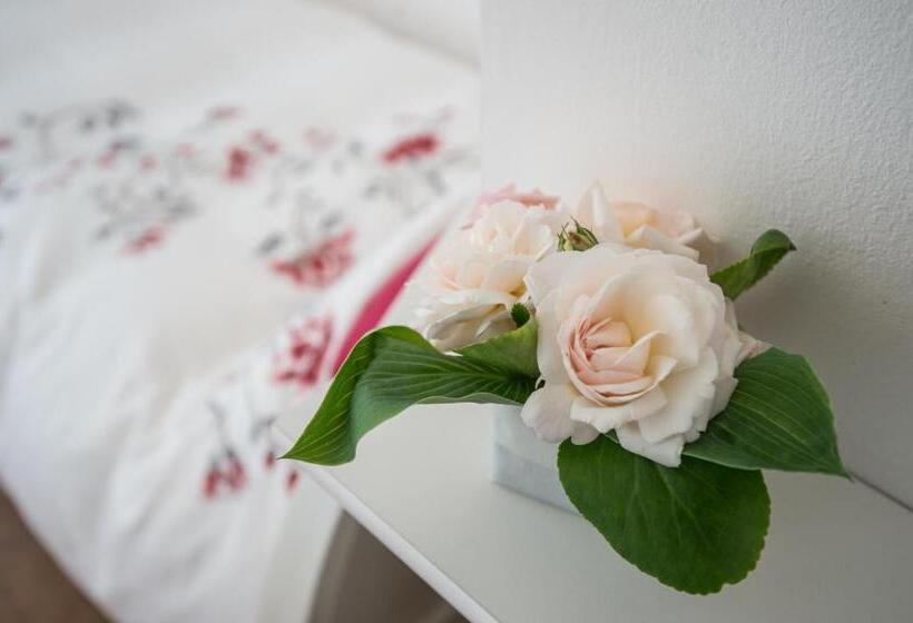 غرفة فردية  مطلة على الحديقة, La Casa Di Linda