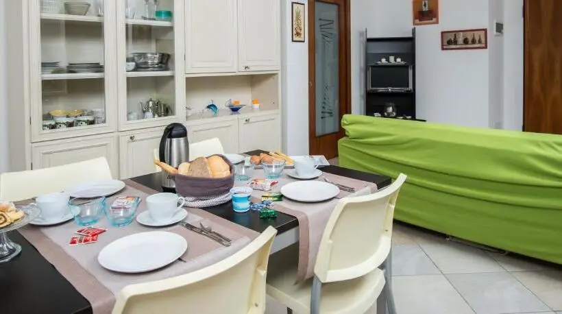 Huoneisto 2 Makuuhuonetta Terassi, La Casa Di Linda