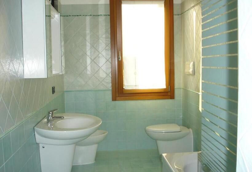 شقة غرفتين نوم مزودة بتراس, La Casa Di Linda