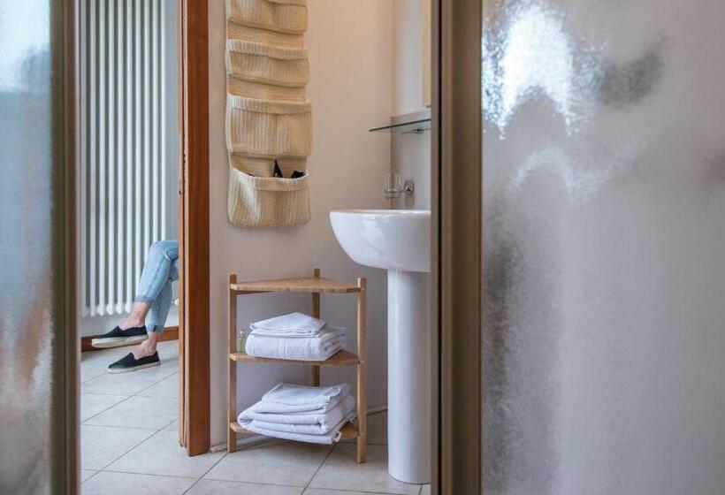 غرفة قياسية مطلّة علي الحديقة, La Casa Di Linda