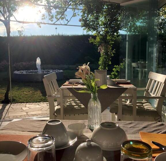 غرفة قياسية رباعية مطلة على الحديقة, La Casa Di Linda