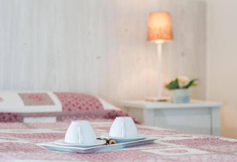 חדר סטנדרט נוף לגינה, La Casa Di Linda